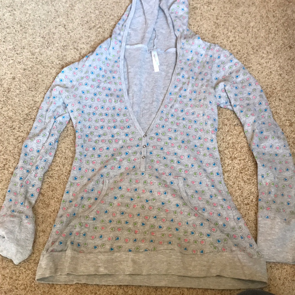 Long sleeve, hooded shirt